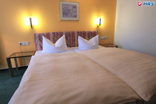Unter den Linden Parkhotel (Halberstadt)